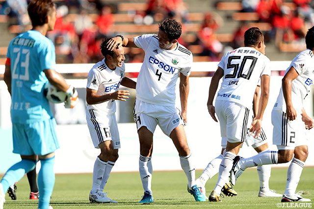 快勝の松本が再び首位に浮上！町田が大分との上位対決を制す【サマリー：明治安田Ｊ２ 第37節】