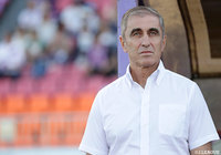 ジュロヴスキー監督の退任を発表【京都】