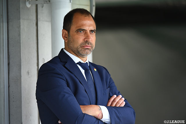 フアン エスナイデル監督との契約を更新【千葉】