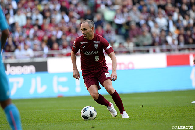 クラブチームでもプレーしたイニエスタ