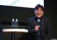 手倉森新監督の就任を発表【長崎】