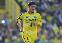 柏よりDF鈴木が完全移籍加入【浦和】