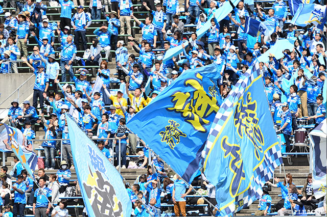 渡辺は東京都出身で、クラブを通じて「カマタマーレ讃岐で夢であったプロサッカー選手になることができて本当に嬉しく思います」とコメントしています