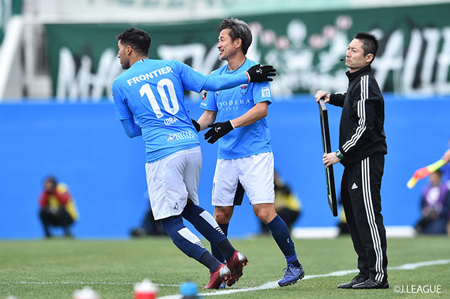 三浦 知良（横浜FC）は後半9分までプレーし、温かい拍手に包まれながら交代した
