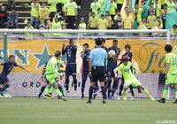 土壇場で追いついた琉球が首位の座を堅持！千葉は茶島の直接FK弾で今季初勝利【サマリー：明治安田Ｊ２ 第6節】