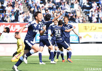 鹿児島が昇格組対決を制し、開幕戦以来の勝点3を獲得！ 首位の水戸は完封勝利を収め無敗をキープ【サマリー：明治安田Ｊ２ 第10節】