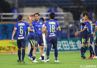 山形が水戸との首位攻防戦を制して順位表のトップに躍り出る！ 大宮は連勝で2位に浮上【サマリー：明治安田Ｊ２ 第18節】