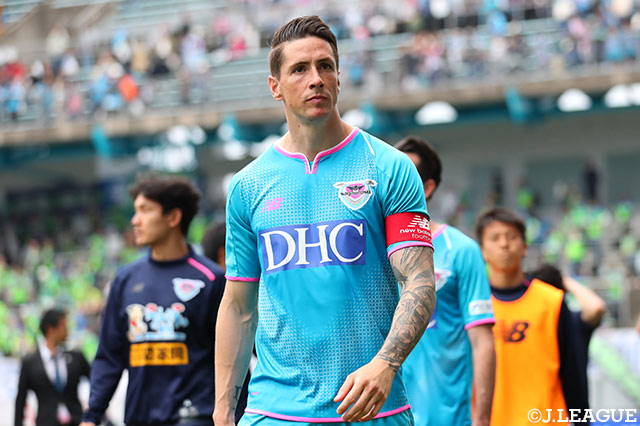 注目はフェルナンド トーレス（鳥栖）だ。引退を表明した元スペイン代表のストライカーは、限られた時間で結果を出し、最下位に沈むチームを救うことができるか