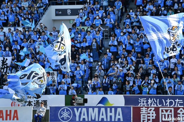 レッドスターよりMFエベシリオが完全移籍加入【磐田】