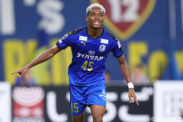 エースの藤本 憲明が神戸に移籍したなか、期待されるのはオナイウ 阿道(大分)。新エースとしての活躍を示せるか