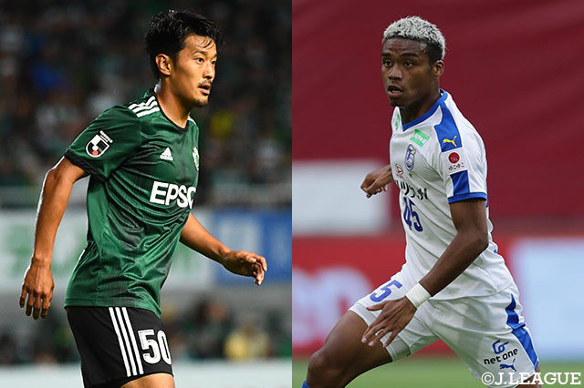 前節、移籍後初ゴールを決めた阪野 豊史(松本/左)とここまで10ゴールをマークするオナイウ 阿道(大分)に注目が集まる