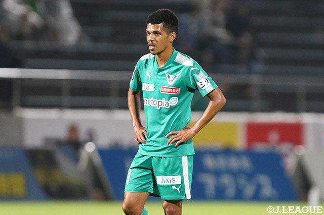 FWヴィートル ガブリエルが入籍を発表【鳥取】