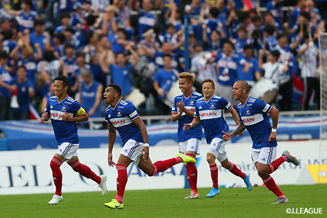 横浜FMは、磐田、湘南を連破し、首位とはわずかに勝点1差に迫っており、残り5試合での逆転優勝を狙う