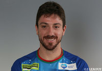 MFシシーニョが完全移籍加入【愛媛】