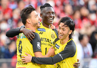 「昇格組」の柏が4ゴールを奪い快勝! 王者奪還を狙う川崎Fは決め手を欠きスコアレスドロー【サマリー:明治安田J1 第1節】