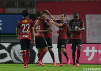 鹿島が横浜FMとの打ち合いを制し今季初勝利! 首位の川崎Fは4連勝を達成【サマリー:明治安田J1 第5節】