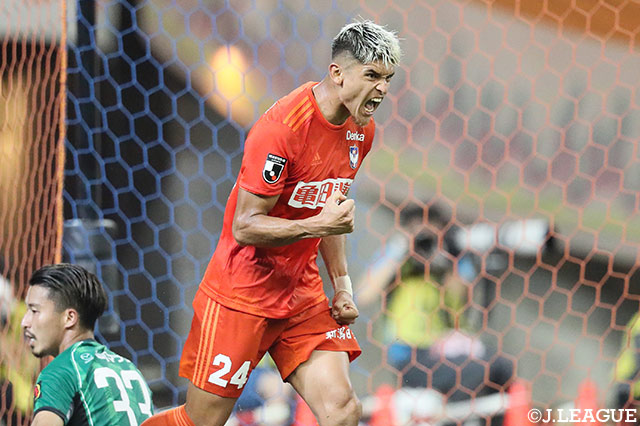 新潟は8試合負けなしで、6位に浮上。2試合連続ゴール中のロメロ フランクが今節もカギを握りそうだ