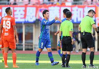 土壇場勝利の徳島が引き分けた長崎をかわして2位浮上! 北九州は快勝を収め首位の座を堅持【サマリー:明治安田J2 第20節】