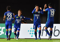 失速するライバルを尻目に、安定感抜群の徳島が首位に浮上。福岡は怒涛の8連勝で、昇格戦線に名乗り!【マンスリーレポート(9月):明治安田J2】