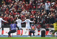 札幌が12連勝中の川崎Fを撃破!白熱の「大阪ダービー」はドロー決着【サマリー:明治安田J1 第26、31節】