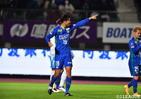 垣田2発で首位の徳島が好調磐田を撃破！ 2位の福岡もウノゼロ勝利で追走【サマリー：明治安田Ｊ２ 第31節】