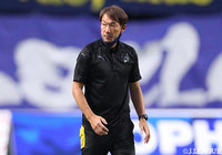 片野坂監督との契約を更新【大分】