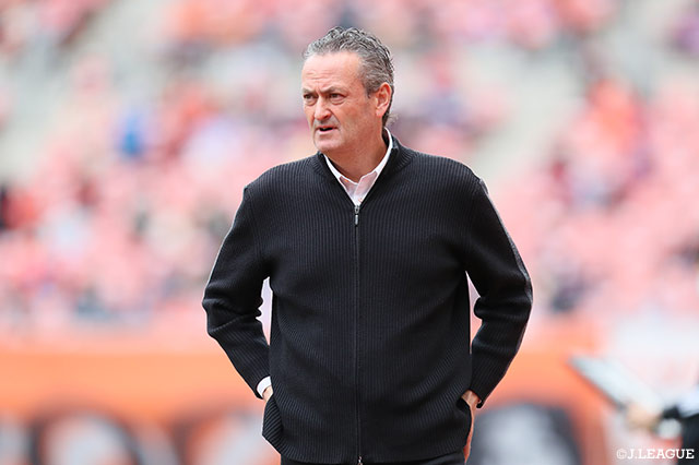 アルベルト監督の続投を発表【新潟】