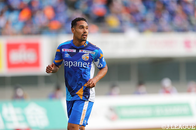 福岡を勝点3差で追いかける長崎は、ホームで新潟と対戦。得点力に陰りが見えるなか、高い決定力を誇るエジガル ジュニオに期待がかかる