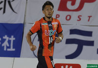 山口よりMF吉濱が完全移籍加入【岐阜】