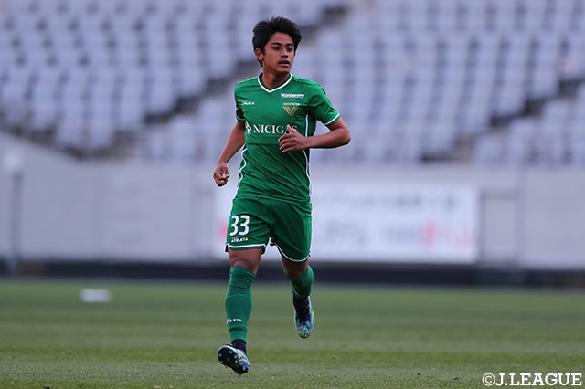 東京Vはホームで山形と対戦。途中出場でデビューを果たした中学生の橋本 陸斗に注目が集まる