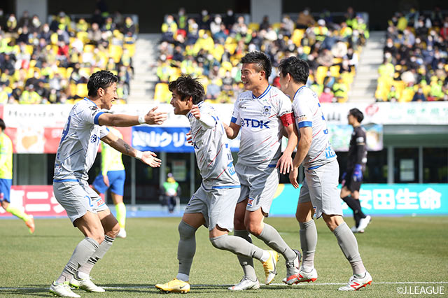 虎の子の1点を守り切った秋田がj2初勝利 山形はヴィニシウス アラウージョの2発で東京vを下す サマリー 明治安田j2 第2節 jリーグ Jp 虎の子の1点を守り切った秋田がj2初勝利 山形はヴィニシウス アラウージョの2発で東京vを下す サマリー 明治安田j2 第2節 jリーグ Jp