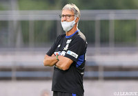 ゼムノビッチ ズドラブコ氏が新監督に就任【讃岐】