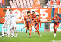 連勝ストップも無敗の新潟が首位をキープ。5連勝の京都、4連勝の磐田が急浮上【マンスリーレポート（4月）：明治安田Ｊ２】