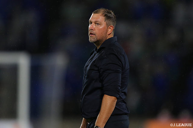 ピーター クラモフスキー監督就任後、無敗を続けていた山形も、27節の山口戦に敗れついに初黒星を喫した。昇格争いに踏みとどまるためにも、9月の巻き返しが望まれる