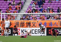 京都が山口に引き分けて首位浮上ならず 琉球は喜名 哲裕新監督の初陣を白星で飾る【サマリー:明治安田J2 第35節】