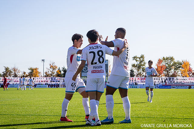 福島との上位対決を制した岩手が3位浮上！YS横浜は富山を下して3連勝【サマリー：明治安田Ｊ３ 第25節】