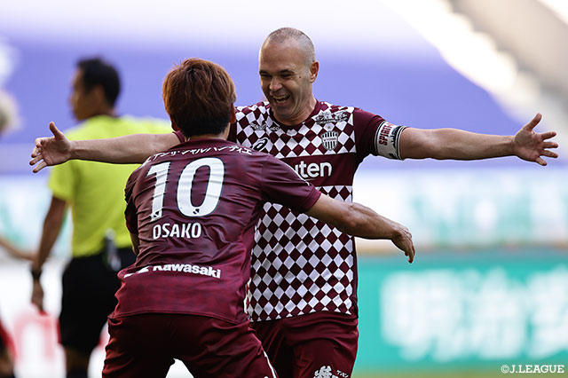 神戸は10月を2勝1分と無敗で乗り切り、ACL出場圏内となる3位に浮上。浦和相手に5ゴールを叩き込むなど、アンドレス イニエスタを中心とした攻撃が光った