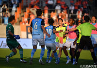 磐田と京都が昇格に向けて前進も、急浮上の甲府が2強に追いすがる。大混戦の残留争いでは4連敗の松本が窮地に【マンスリーレポート（10月）：明治安田Ｊ２】