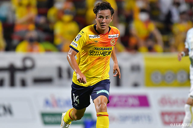 北九州よりMF新垣が完全移籍加入【山形】