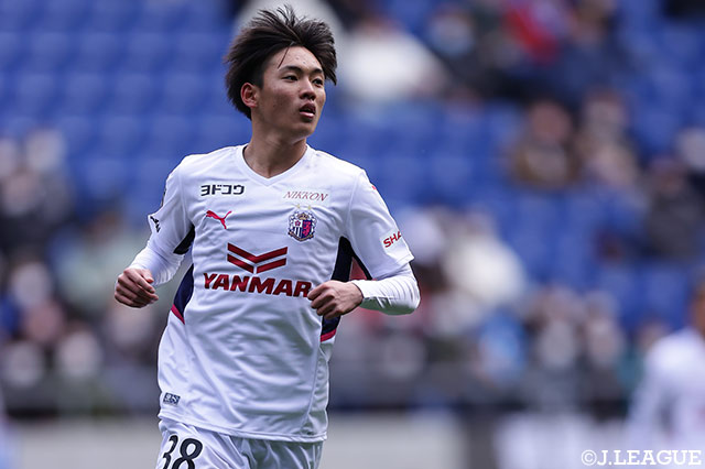 C大阪は、U-18に所属するFW北野 颯太とプロ契約を締結したことを発表しました