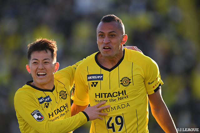 柏が逆転で開幕2連勝を達成 横浜fmは2人の退場者を出し今季初黒星を喫す サマリー 明治安田j1 第2節 jリーグ Jp 柏が逆転で開幕2連勝を達成 横浜fmは2人の退場者を出し今季初黒星を喫す サマリー 明治安田j1 第2節 jリーグ Jp