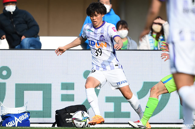 4試合ぶりに白星を手にした広島はハイパフォーマンスを続けるルーキーの満田 誠が今節も輝きを放てるか？！