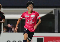 Ｃ大阪は25日、KVオーステンデ（ベルギー）に期限付き移籍していたMF坂元が、同クラブに完全移籍することを発表しました
