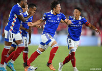 横浜FMが天王山を制して首位快走！浦和は川崎Ｆを下して8戦負けなし【サマリー：明治安田Ｊ１ 第23節】