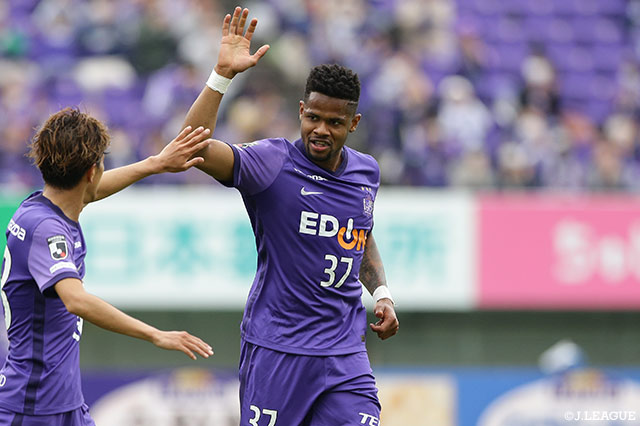 広島はここまで6ゴールを挙げ、今大会の得点ランクトップに立つ、ジュニオール サントスにかかる期待は大きい