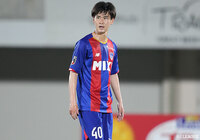 熊本は10日、FC東京よりMF平川が完全移籍で加入することを発表しました