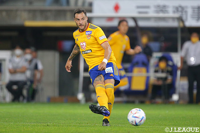 MFレアンドロ デサバトが契約満了【仙台】