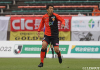 山口は、MF佐藤 健太郎が現役を引退することを発表しました