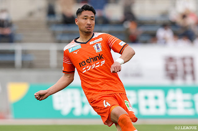 栗山は昨季途中に加入し、今季の明治安田生命J3リーグでは24試合・1得点の成績でした(32節終了時)