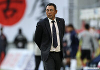 長谷川監督が契約を更新【名古屋】